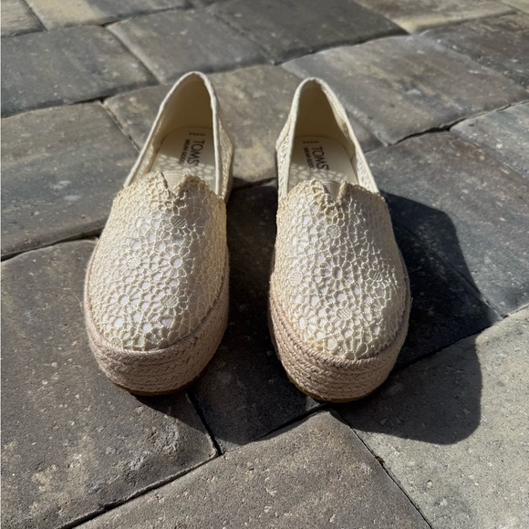 TOMS Women's Lace Espadrilles in Cream - Picture 5 of 6